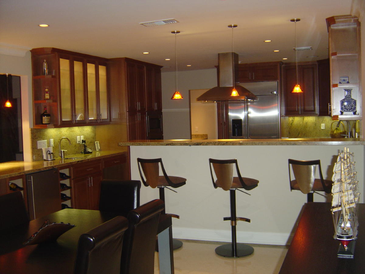 Kitchen remodeling contractor Sherman Oaks countertop project