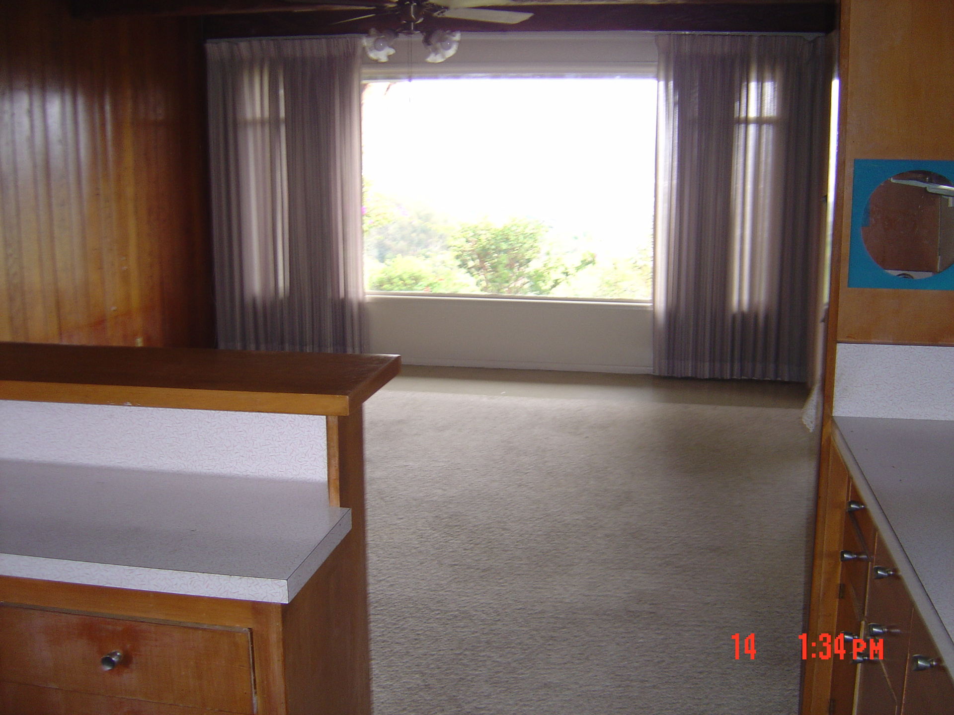 Open Concept Dining before renovation