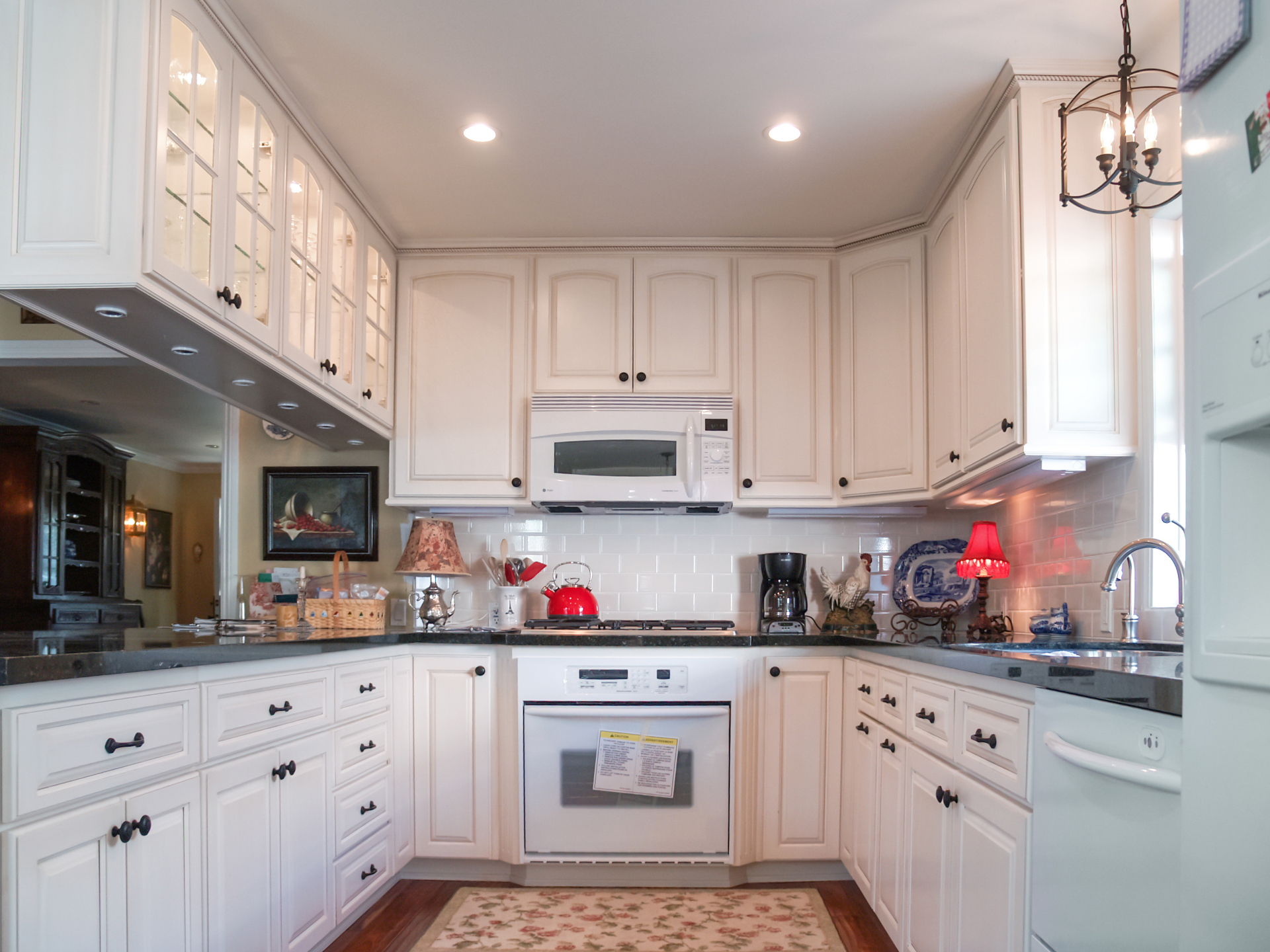 Marble countertop kitchen renovation