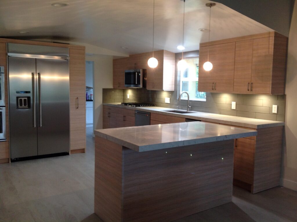 Beverly Hills bachelor-style kitchen